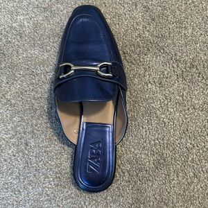 Zara NEW metallic blue leather loafer w/ rubber sole. Size 10 US/41 EU MSRP $70